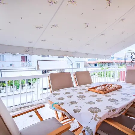 Apartment Family Near Port Piraeus